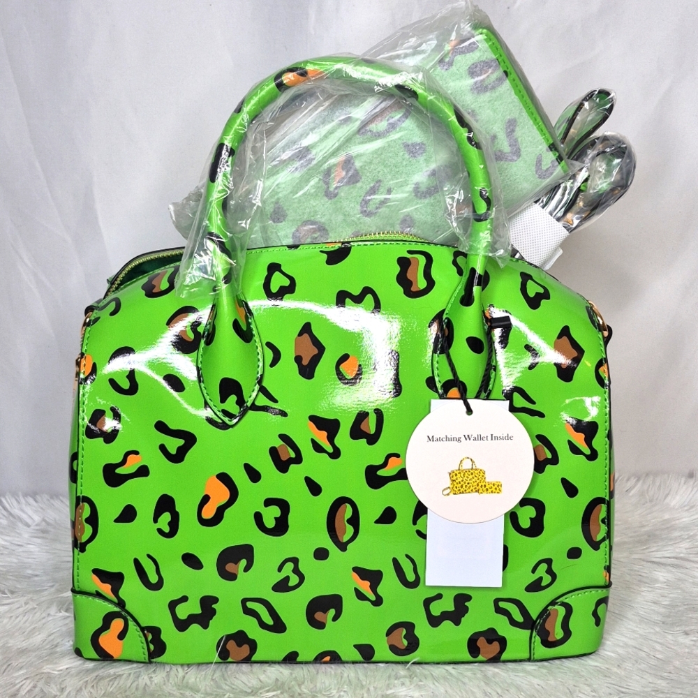 Leopard Print Vegan Leather Boston Bag & Wallet ๐๐๐ - Picture 7 of 15